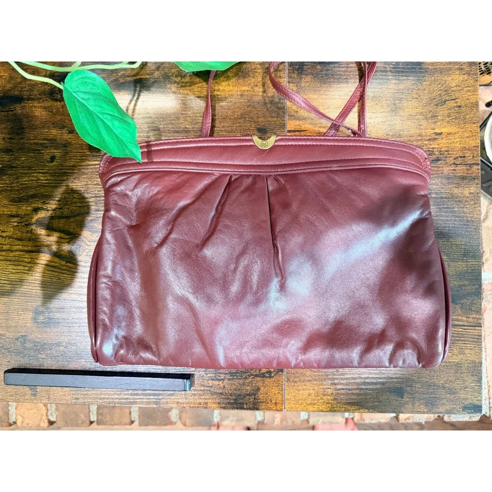 Etienne Aigner Shoulder Bag Women Oxblood Vintage 70s Leather Brass Logo Large